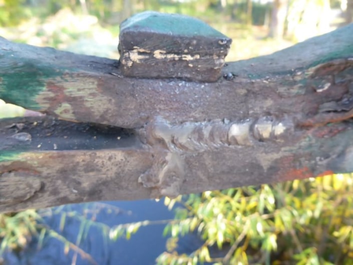 Bei Aufsatz 59 musste zuvor noch eine alte Schweißnaht durchtrennt werden. Bei Aufsatz 59 musste zuvor noch eine alte Schweißnaht durchtrennt werden.